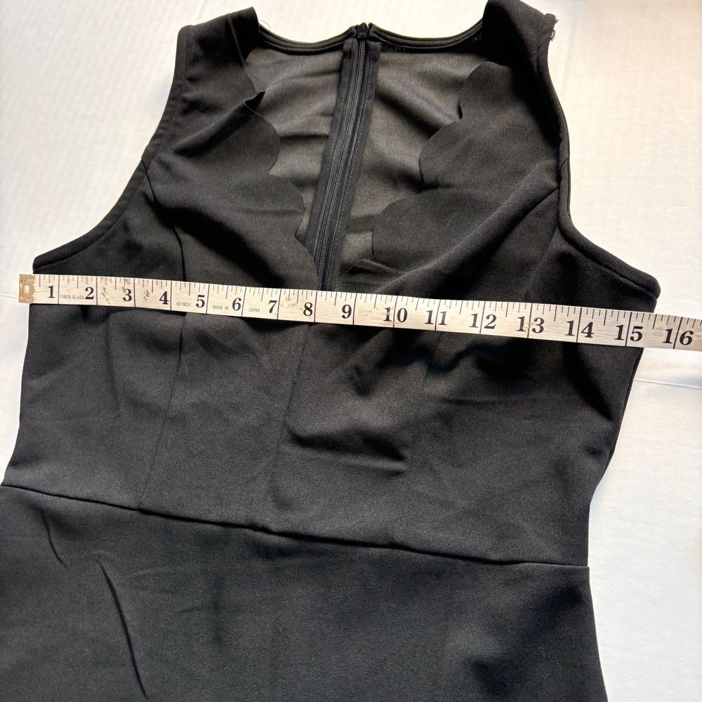 CUPSHE Black Scalloped V-Neck Sleeveless Bodycon Mini‎ Dress with Side Slit nwt - Picture 7 of 12